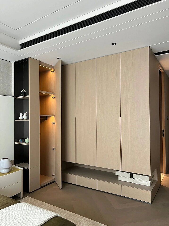 大卧室隔断改造：巧妙分隔两间功能空间