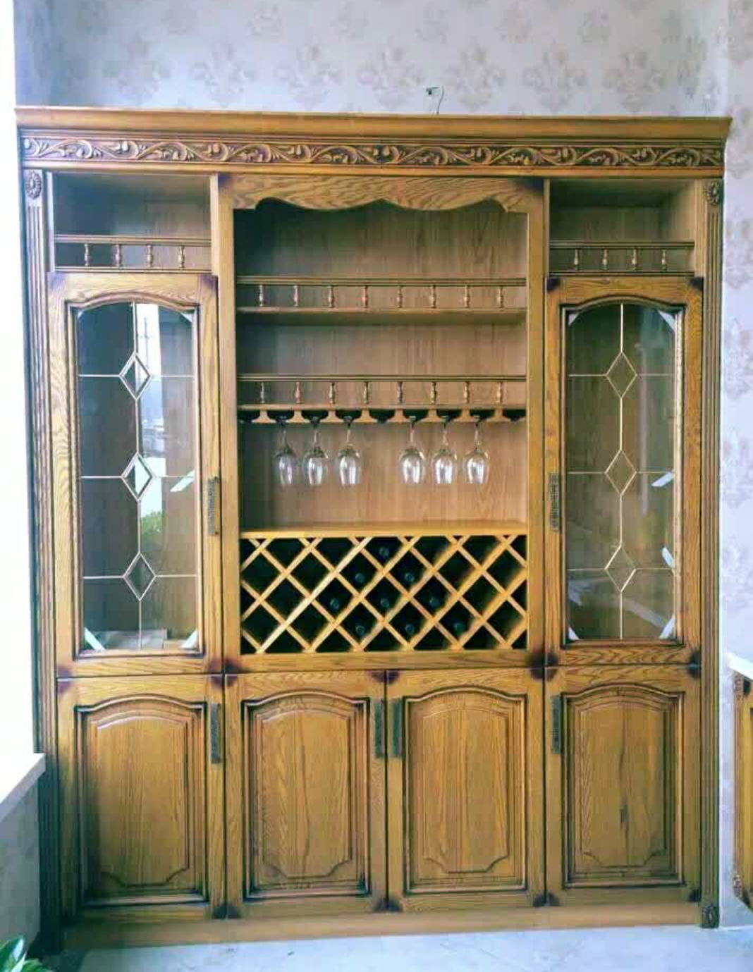 酒柜玄关柜摆什么更好看？解锁家居设计灵感