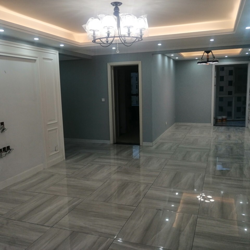 灰色柜子搭配什么颜色地板更美观？设计师推荐技巧