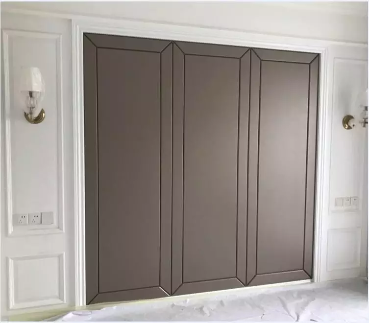奶油灰卧室门搭配技巧及最佳色彩选择