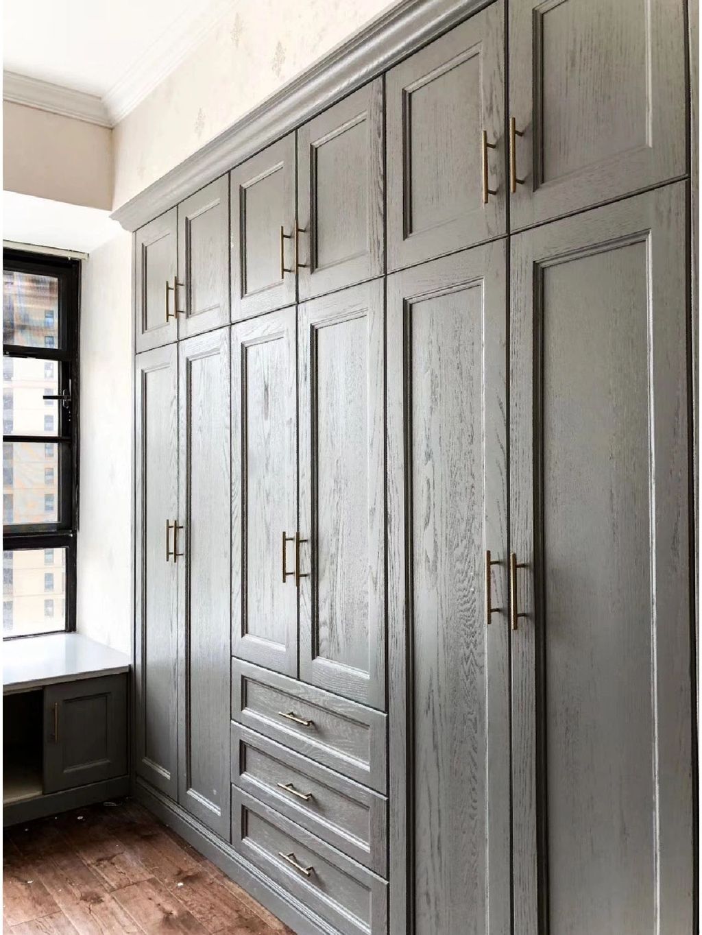 羊绒灰柜门搭配建议：打造高级感家居设计