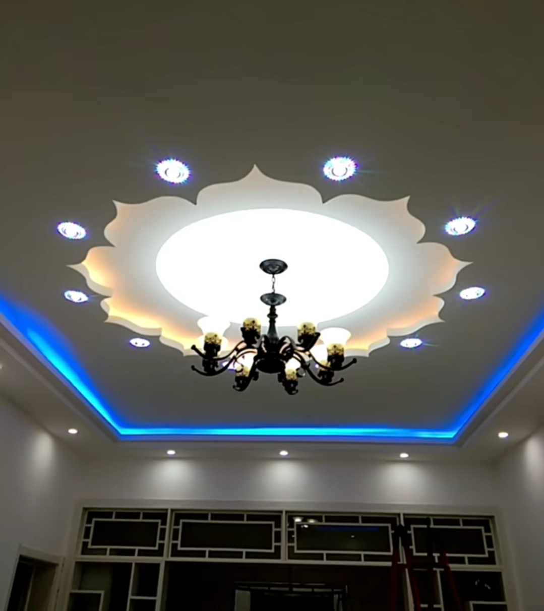 大厅装两个吸顶灯好吗？实用建议和装修技巧