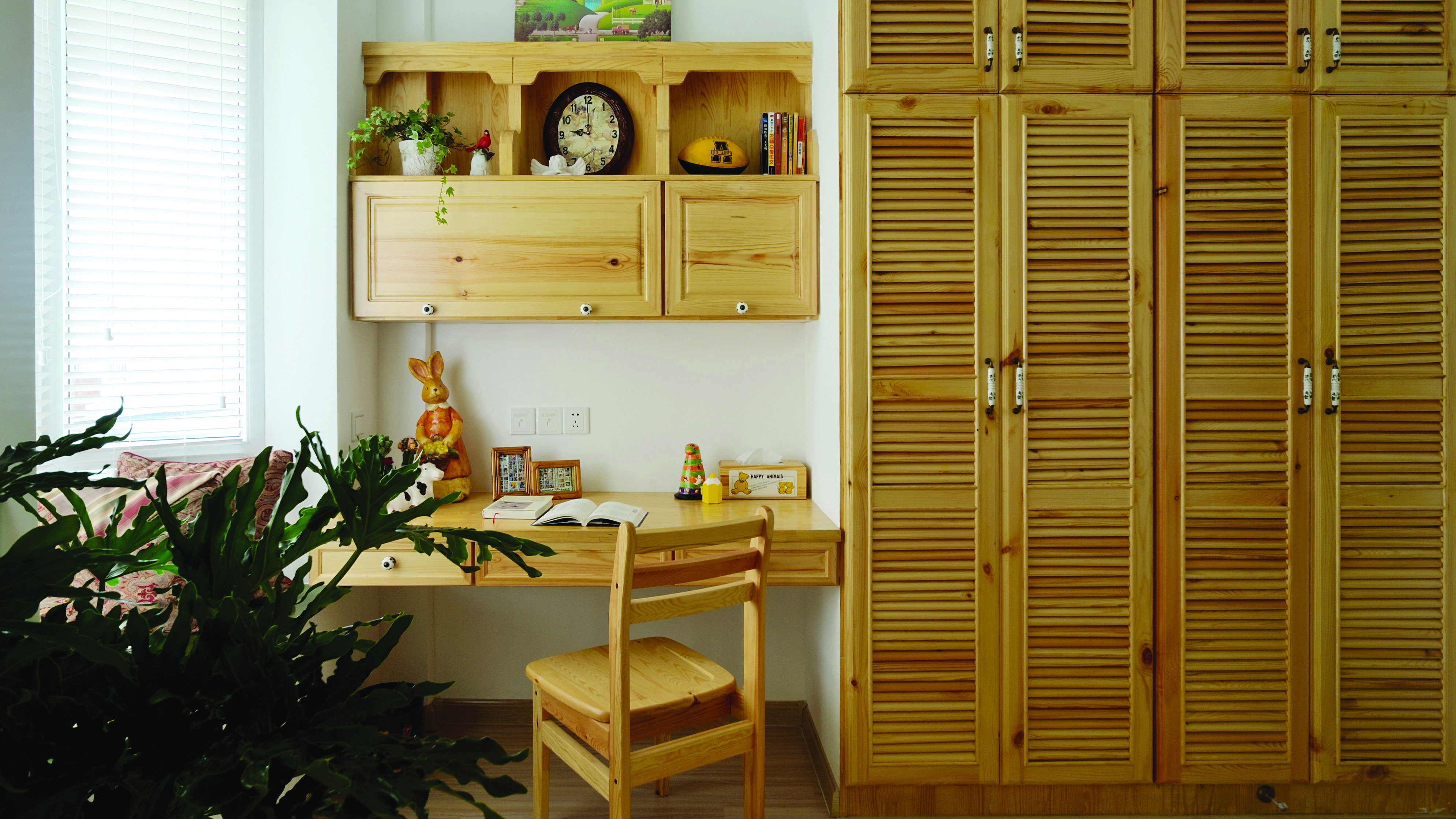 原木家具搭配窗帘颜色的完美选择指南