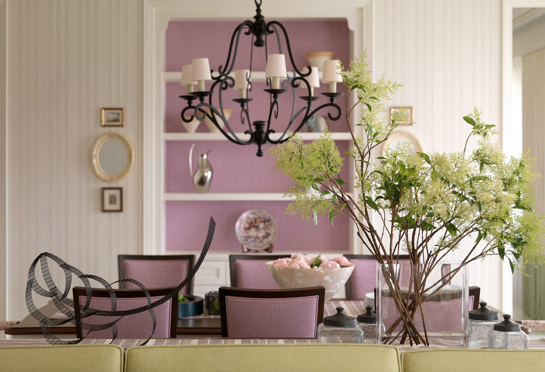 紫红色油漆桌子好看吗？打造家居潮流亮点