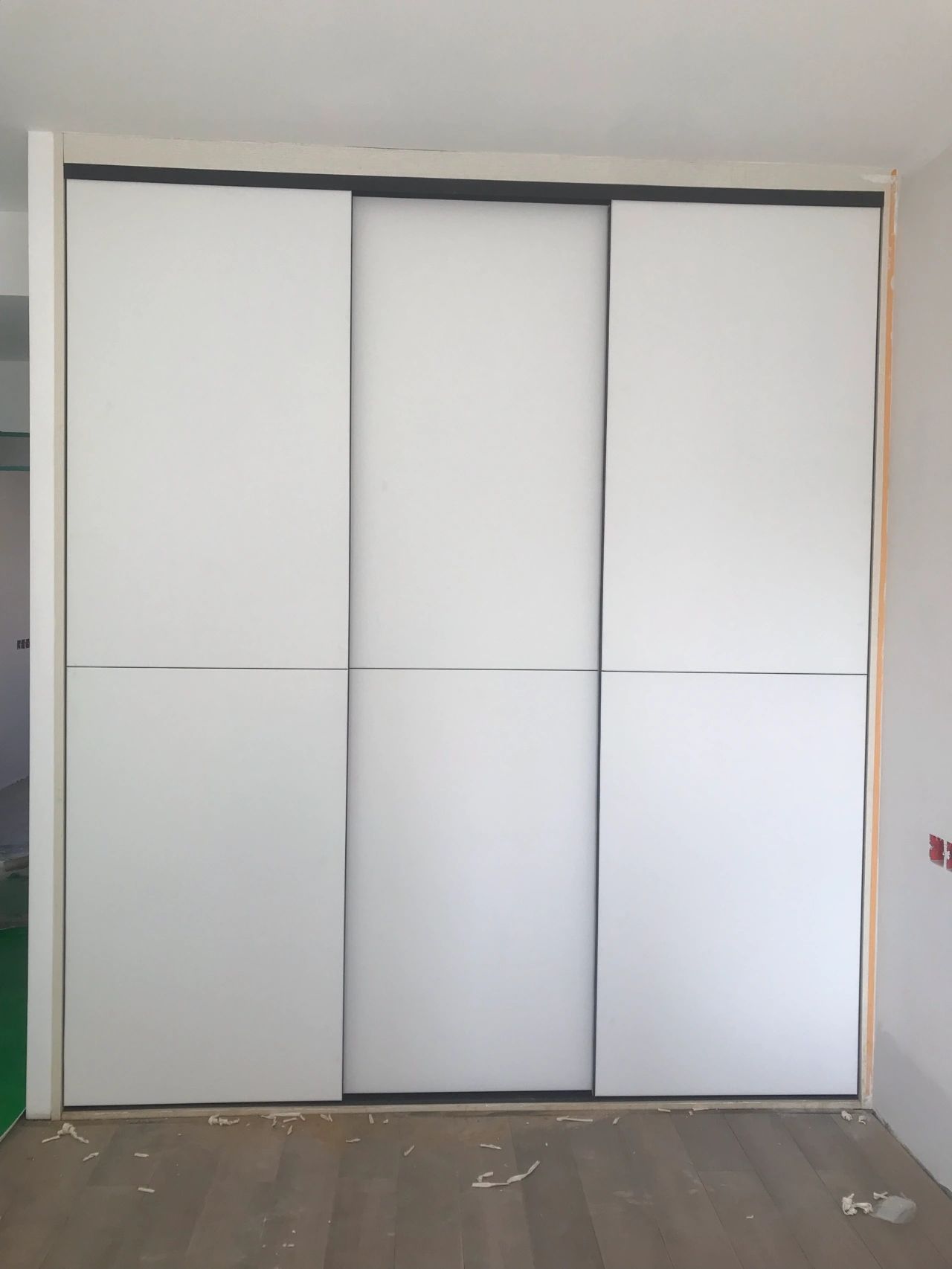 小型办公室隔断墙设计方案与实用建议