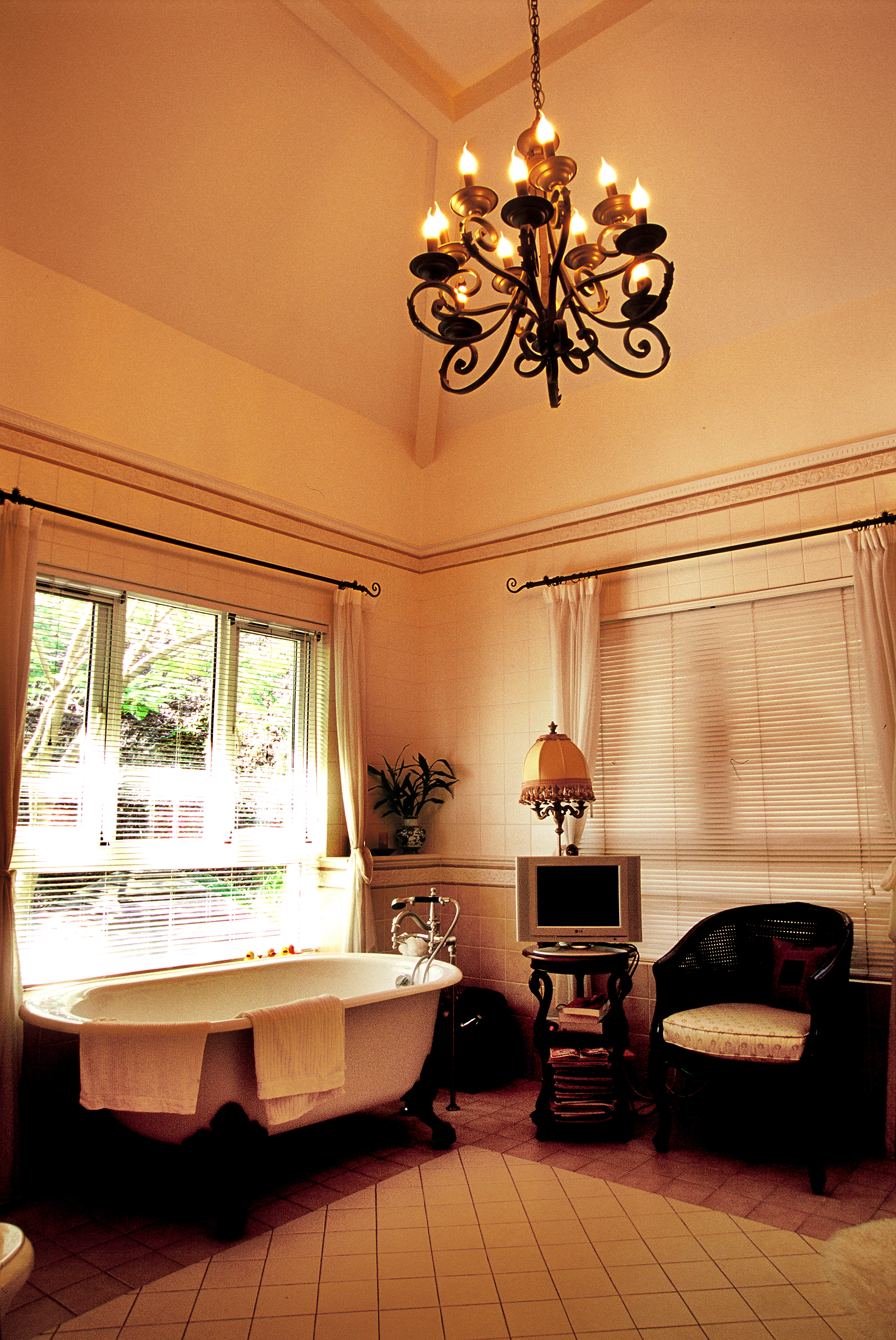 拆除飘窗需要注意的细节与实用建议