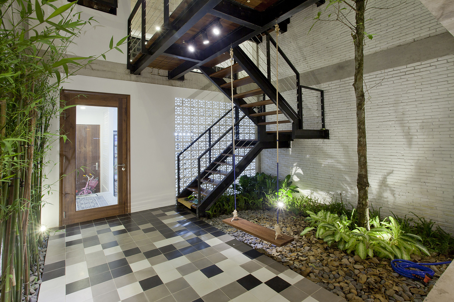 下沉式庭院楼梯设计方案与灵感推荐