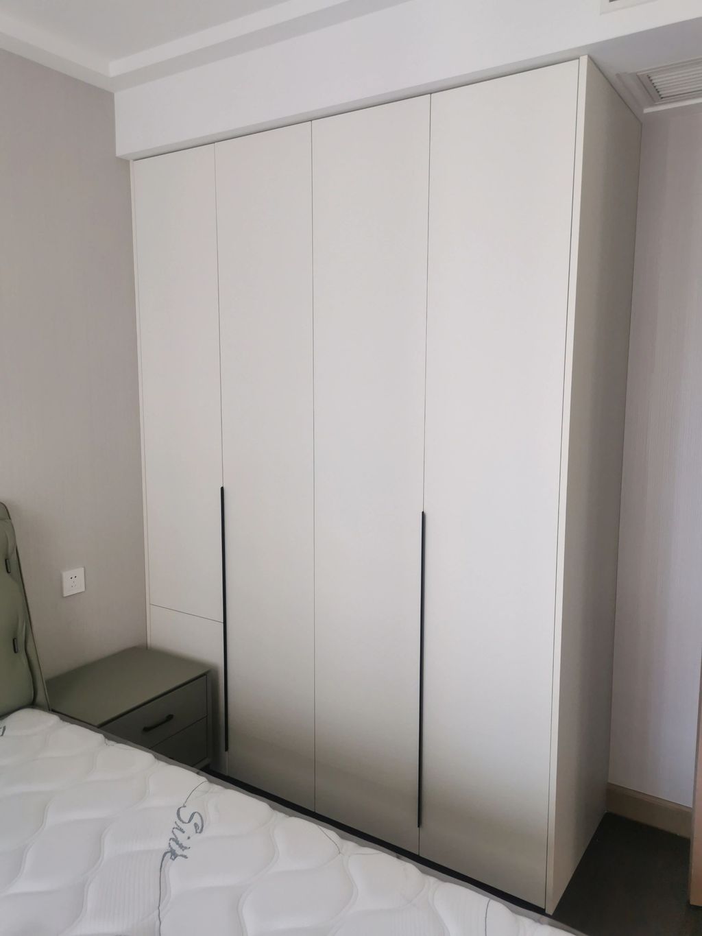 卧室电视挂墙高度怎么选才最合适？实用指南帮您解决