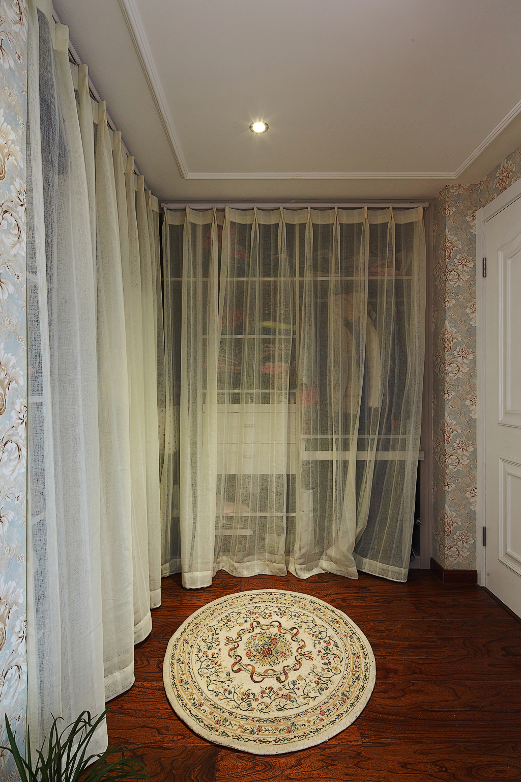 餐厅北窗户窗帘推荐：功能与美感兼具